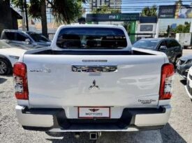 Mitsubishi L200 2.4 DAKAR CRS 4×4 AUT 2023 Factura